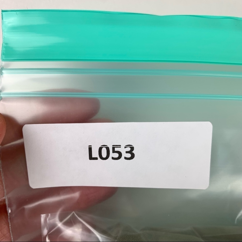 ROOTS 73 Green  Cargo Capris size 4 - Picture 11 of 11